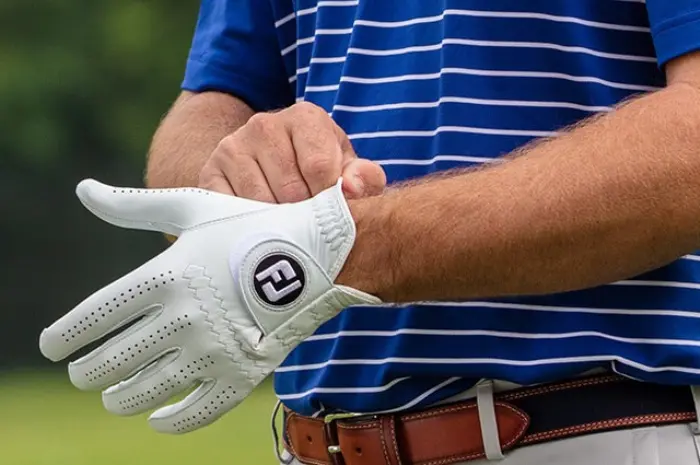 Tips for Choosing the Right Golf Gloves
